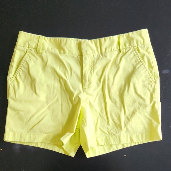 Caslon Women's Bright Yellow Shorts Size 6 - Picture 1 of 9